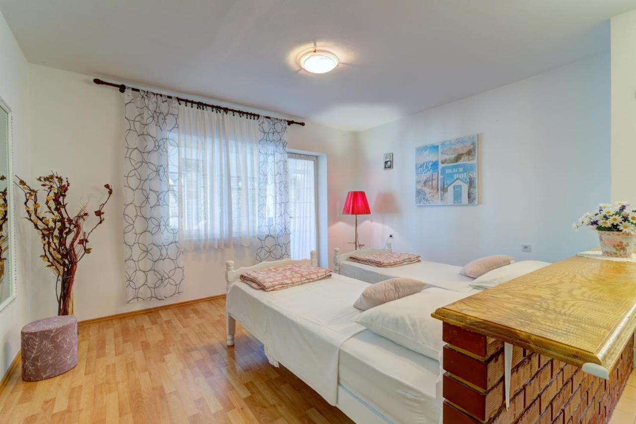 Apartments By The Beach Adela Senj Senj  Exterior photo